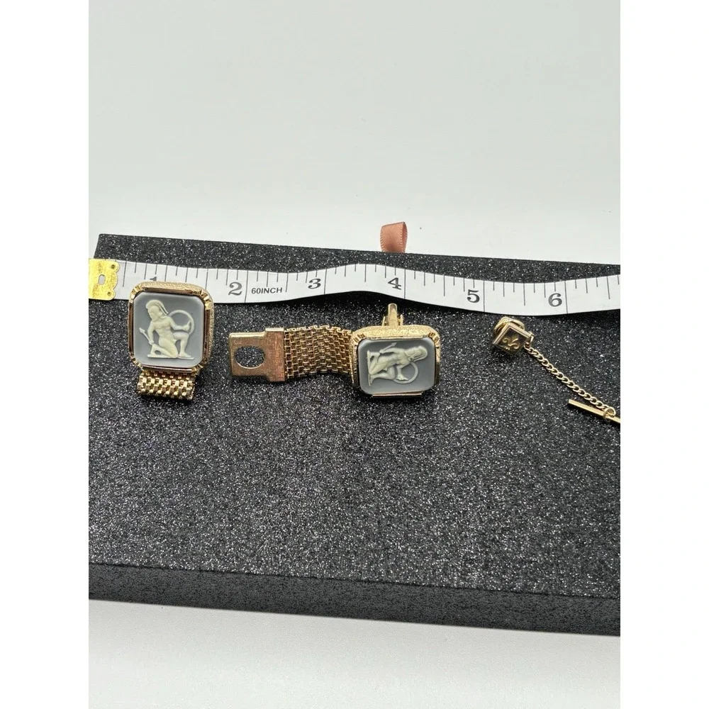 Vintage SWANK Roman Soldier Cameo Cufflinks Tie Tac Set Gold Tone Mesh